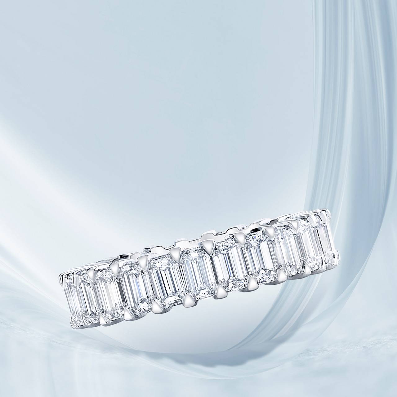 Emerald Cut Diamond Band