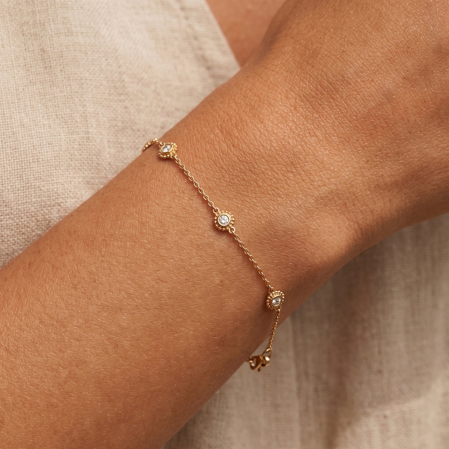Ethera Diamond Bracelet in Yellow Gold