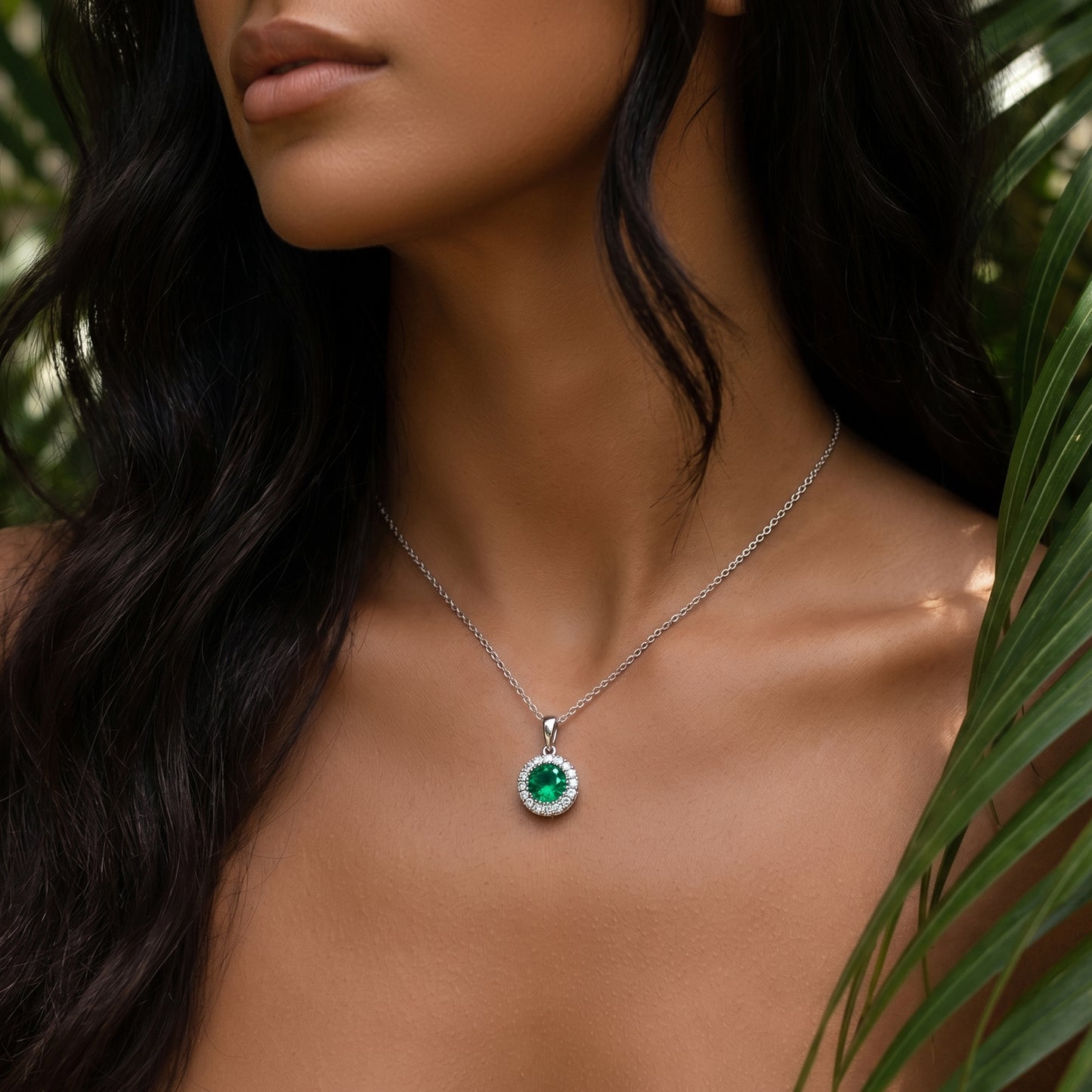 Round Vibrant Green Emerald Pendant in 18k White Gold