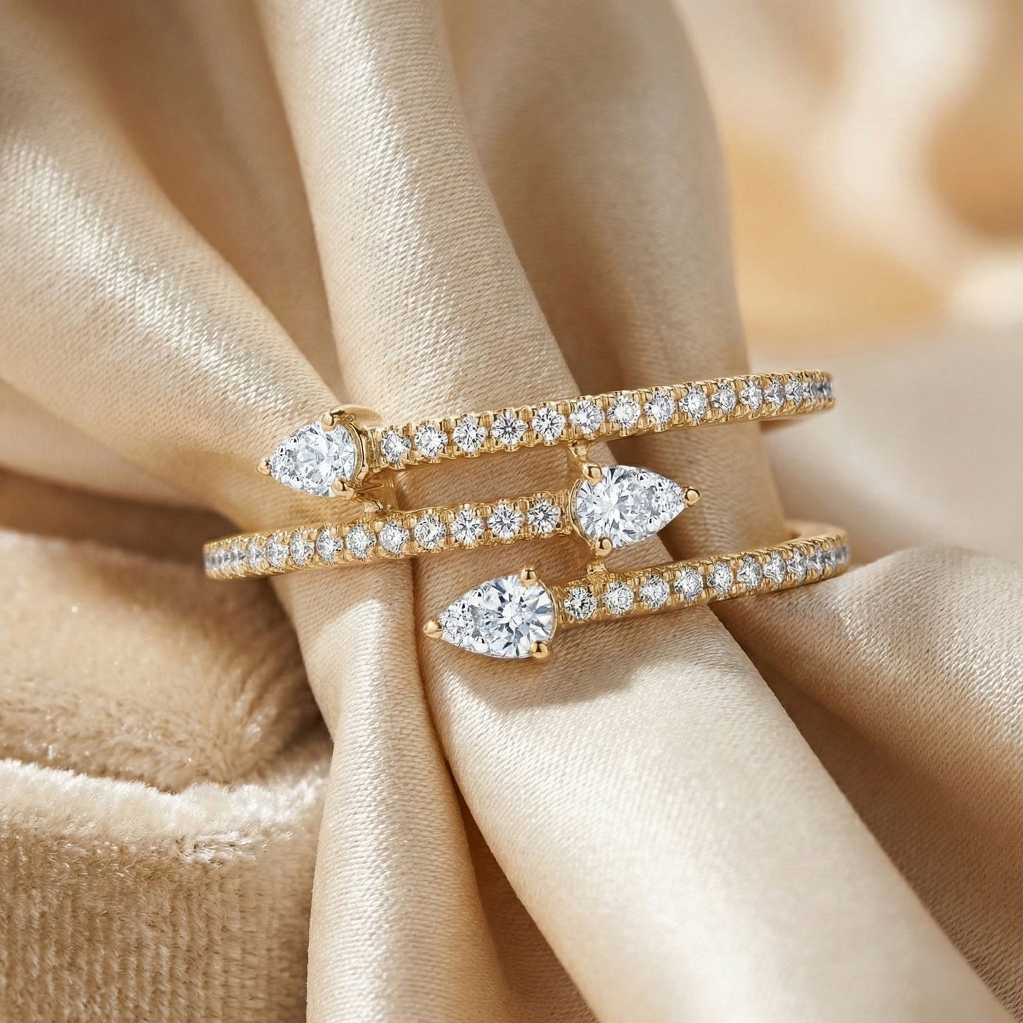 Shooting Arrows Embrace Ring