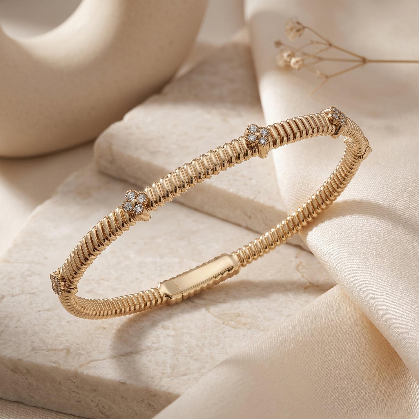 Lucent Diamond Fleur Flexi Bracelet Petite