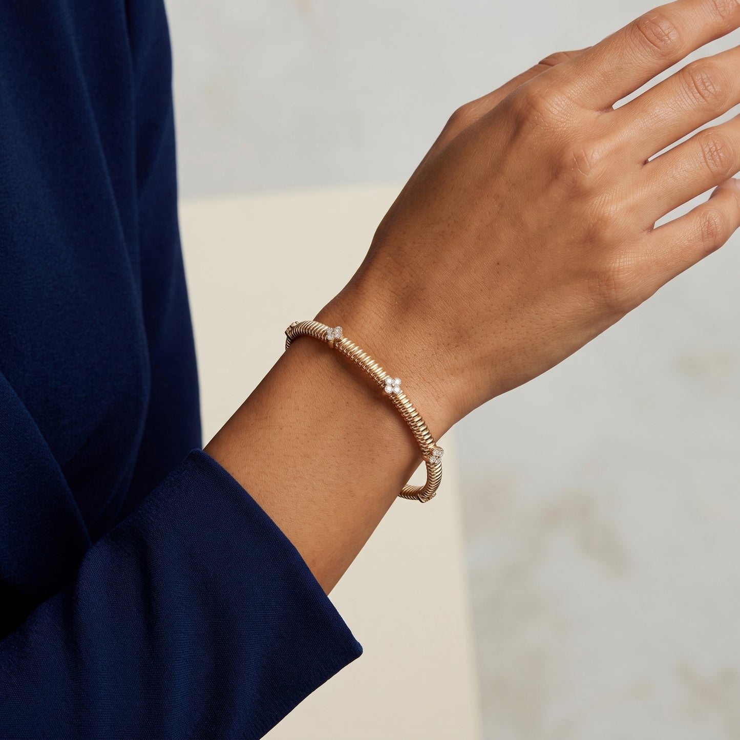 Lucent Diamond Fleur Flexi Bracelet Petite