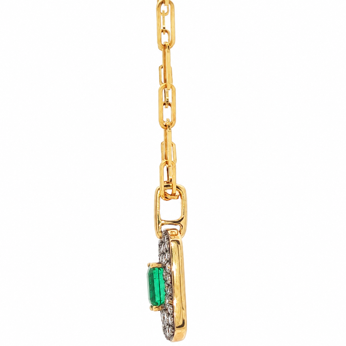 Lucent's Emerald Pendant in Yellow Gold