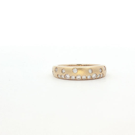 Lucent's Diamond Radiance Ring In Yellow Gold