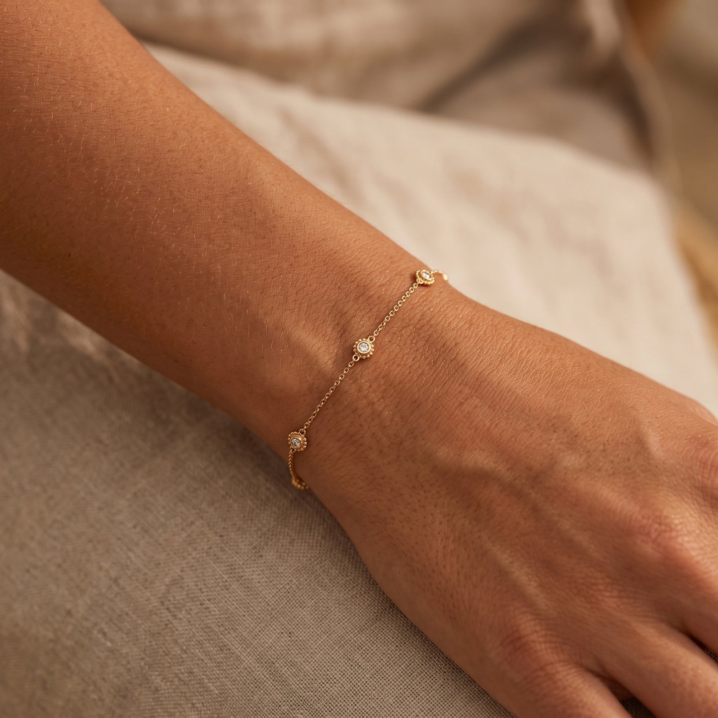 Ethera Diamond Bracelet in Yellow Gold