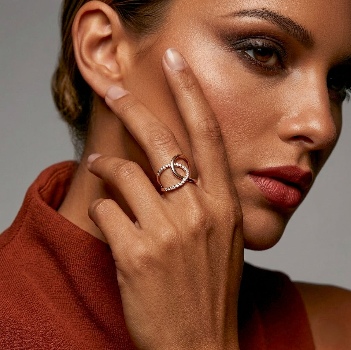 "DUET" Embracing Diamond Ring