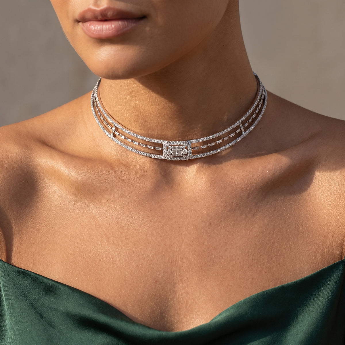 18k White Gold Baguette & Round Diamond Choker
